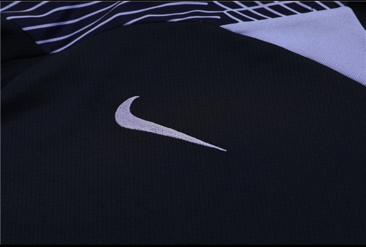 Liverpool FC Men’s 23/24 Training Kit