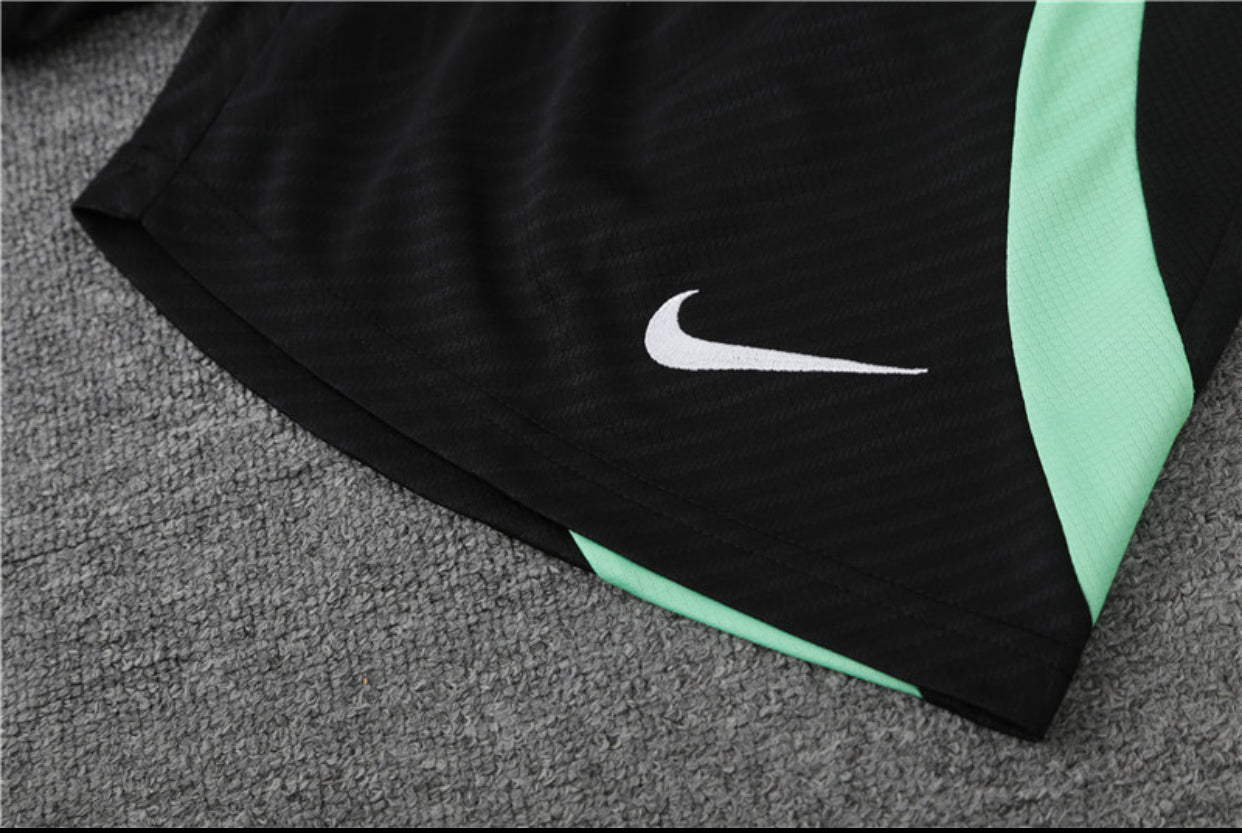 Liverpool FC Men’s 23/24 Training Kit