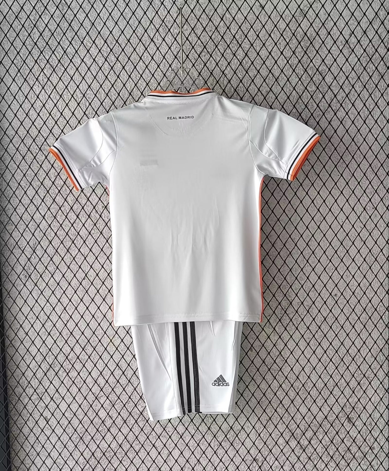 Real Madrid FC 13/14 Kids Retro Match Kit