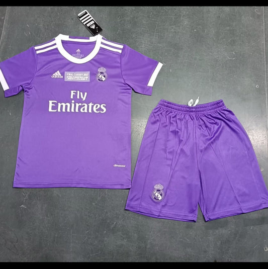 Real Madrid FC 16/17 Kids Retro Match Kit